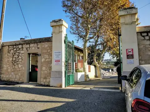 Saint Henri Cemetery