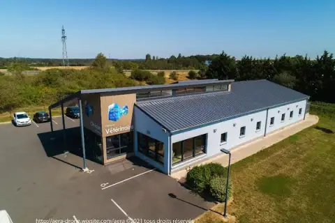 veterinary clinic doors Sologne