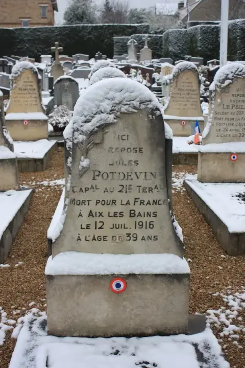 Cimetière La Tournelle