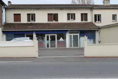 Veterinary Clinic pyramids