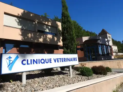 Veterinary Clinic Arches
