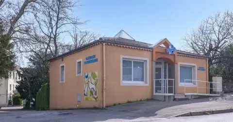 VETERINARY CLINIC LIVRON