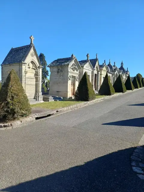 St Cheron Cemetery