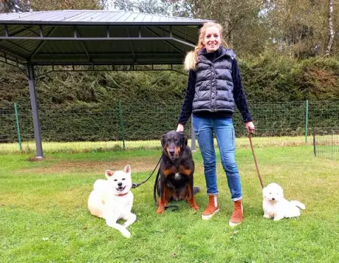 Éducateur canin comportementaliste dresseur Mangeolle Pauline