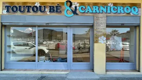 TOUTOU BÈ & CARNICROQ